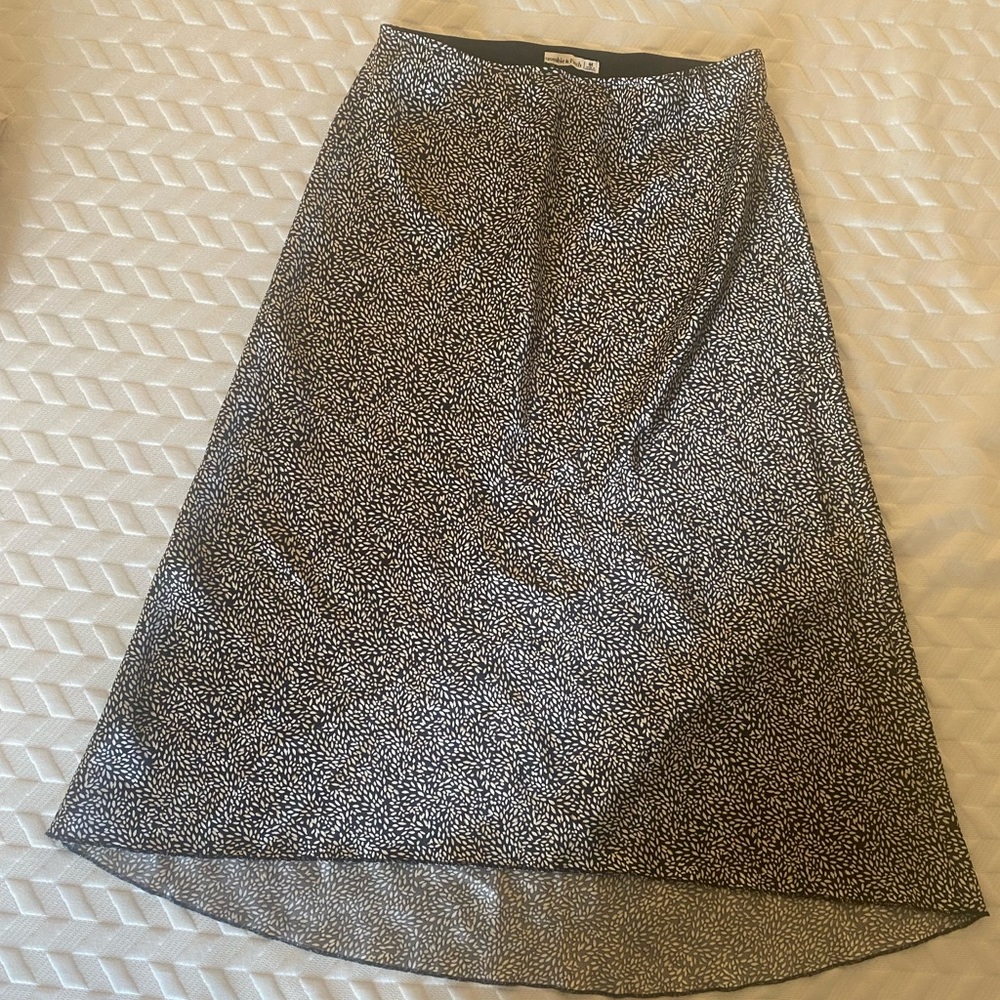 Abercrombie and Fitch MIDI Skirt EUC